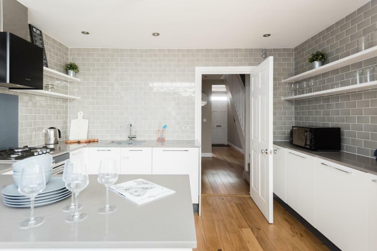 The Navy Court - Scandinavian Inspired 4Bdr Home 옥스퍼드 외부 사진